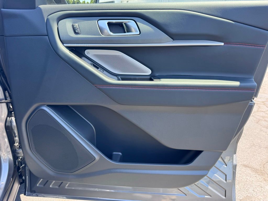 FordExplorer27