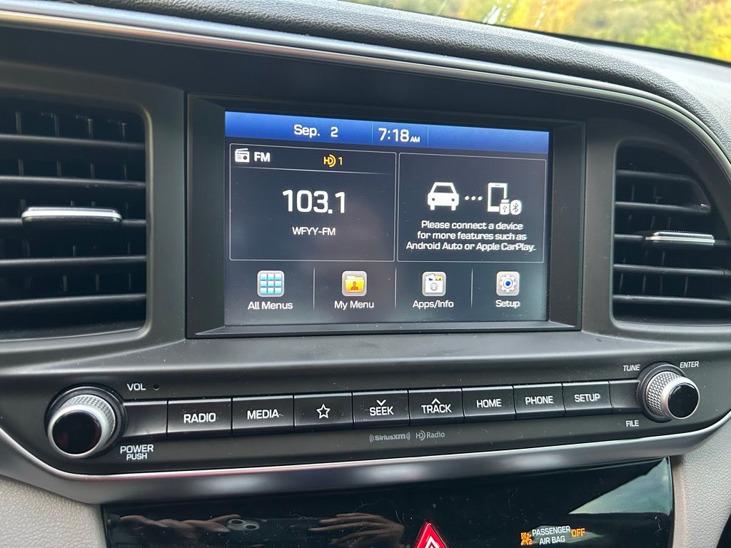 Thumbnail: 2019 Hyundai Elantra - 23