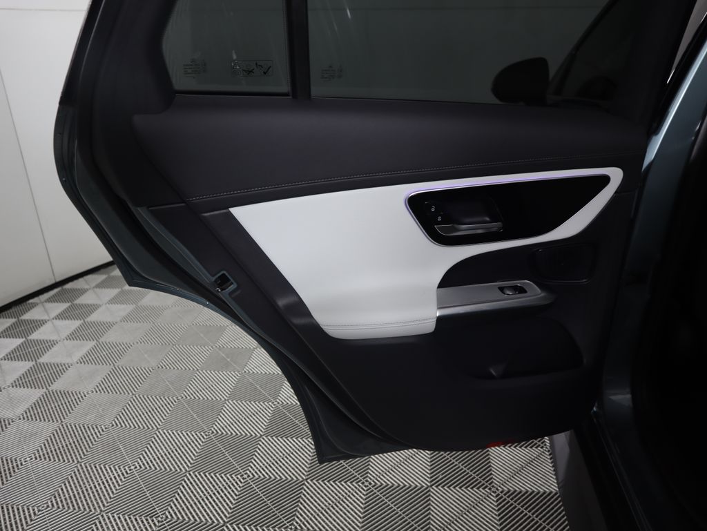 Thumbnail: 2026 Mercedes-Benz GLC - 27