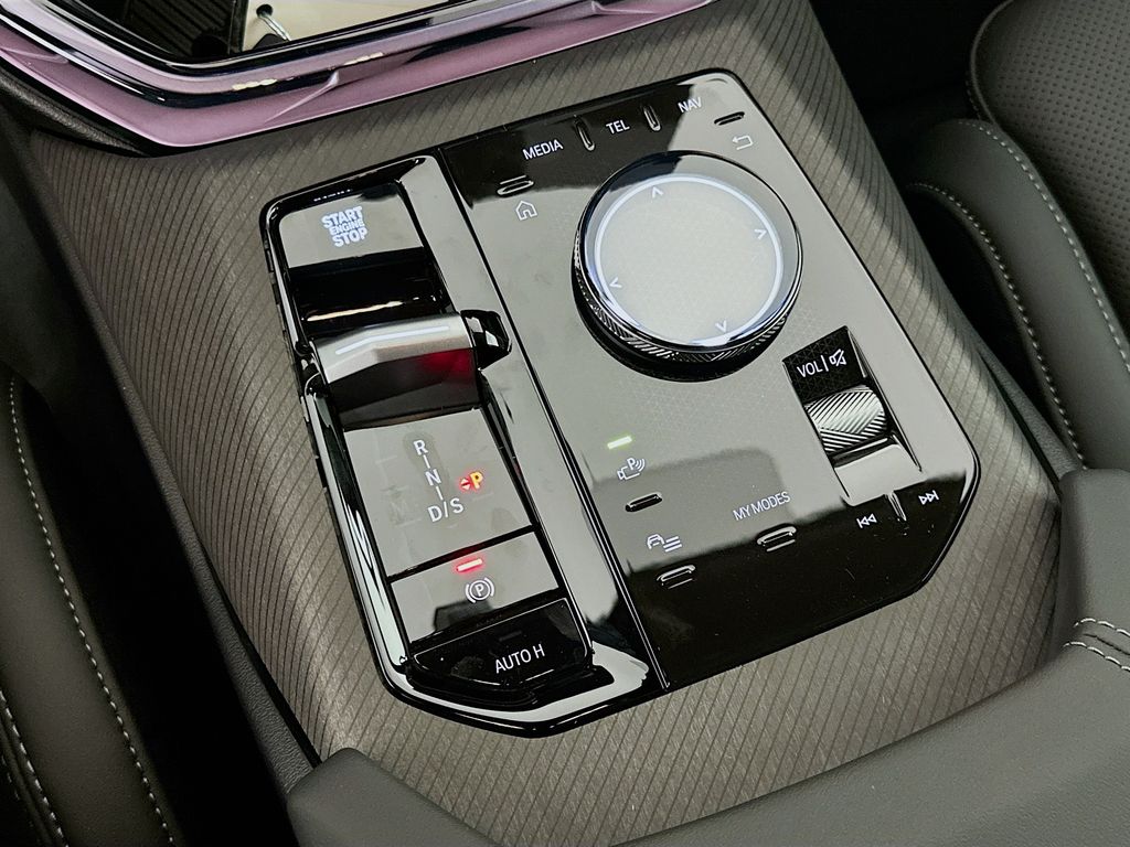 Thumbnail: 2026 BMW X3 - 15