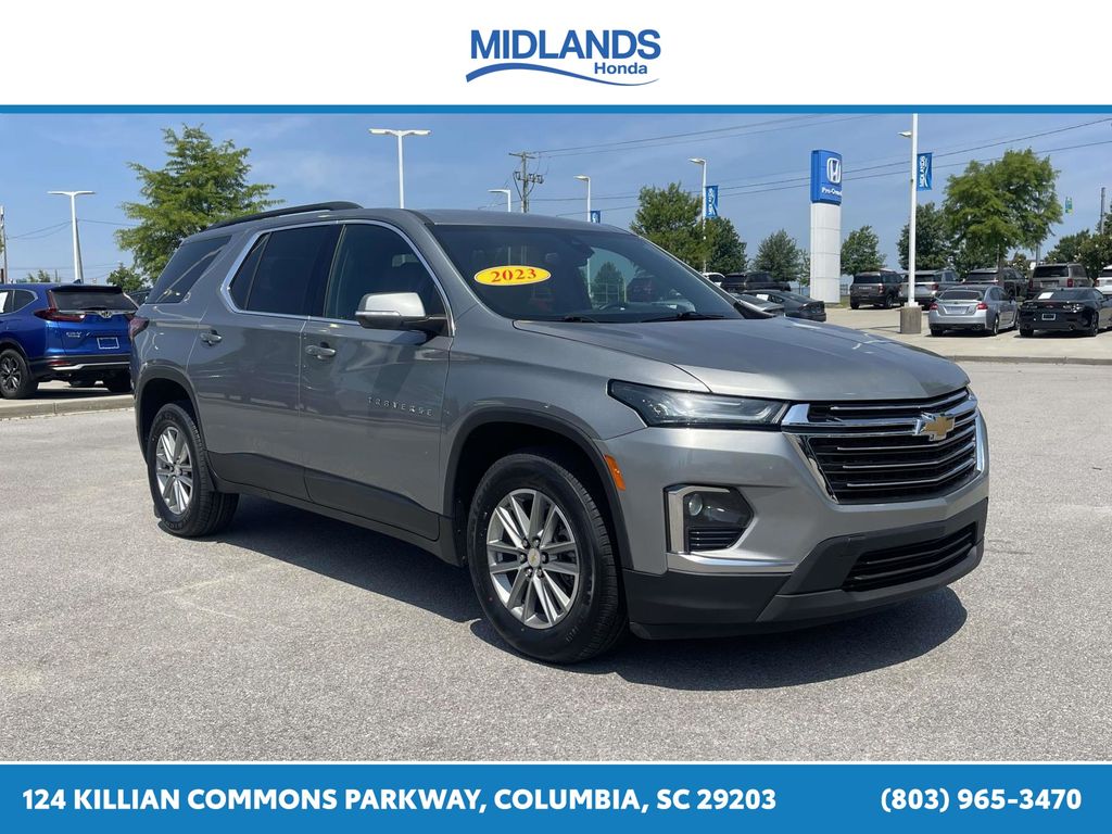 Sterling Gray Metallic 2023 Chevrolet Traverse LT Cloth FWD SUV / Crossover Front-Wheel Drive 9-Speed Automatic