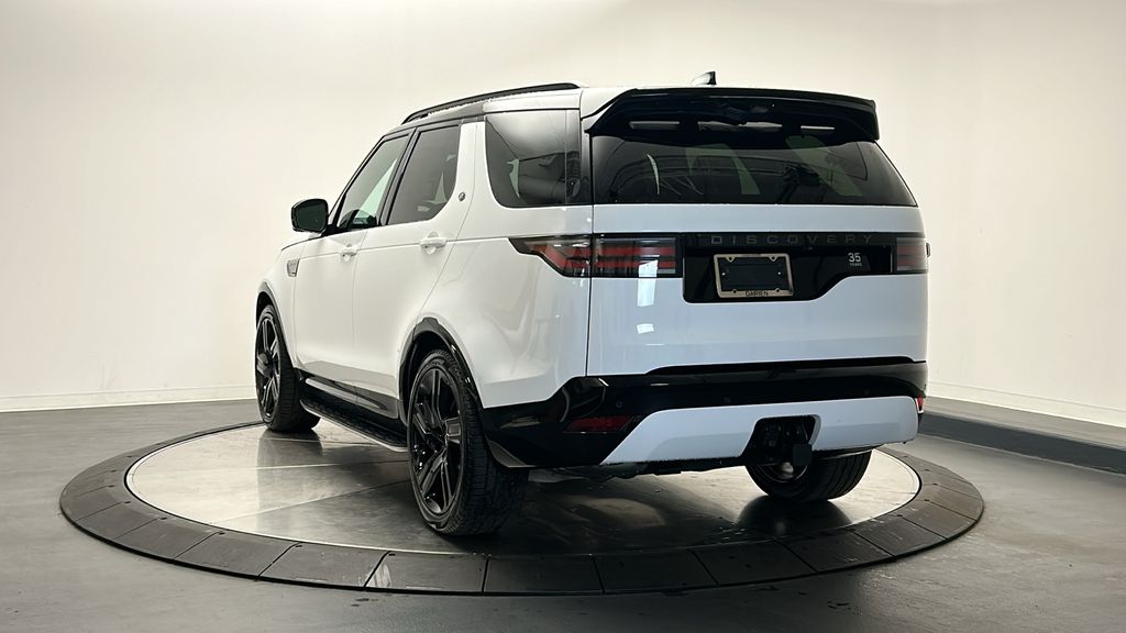 2025 Land Rover Discovery Dynamic SE 3