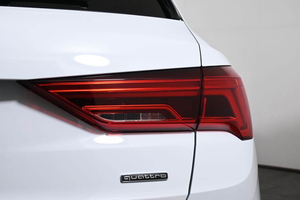 Thumbnail: 2025 Audi Q3 - 13