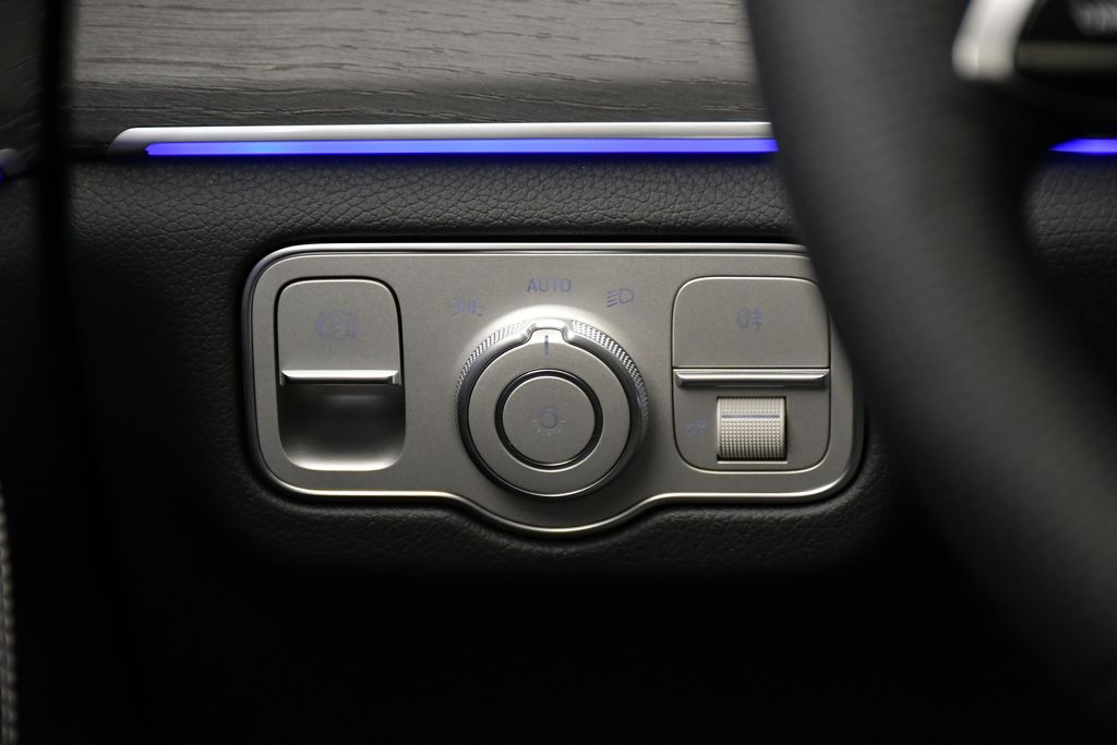 Thumbnail: 2026 Mercedes-Benz GLS - 21