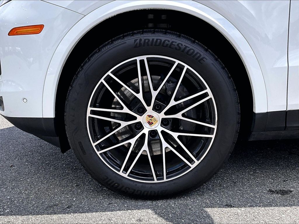2024 Porsche Cayenne — photo 7