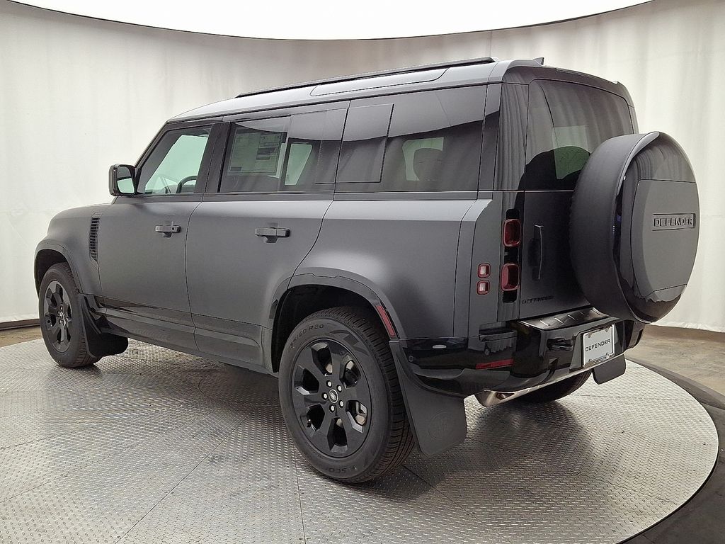 Thumbnail: 2025 Land Rover Defender - 4