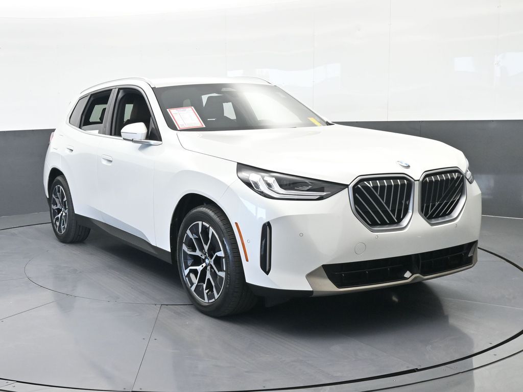 Used 2025 Mineral White Metallic BMW 30 xDrive image 9