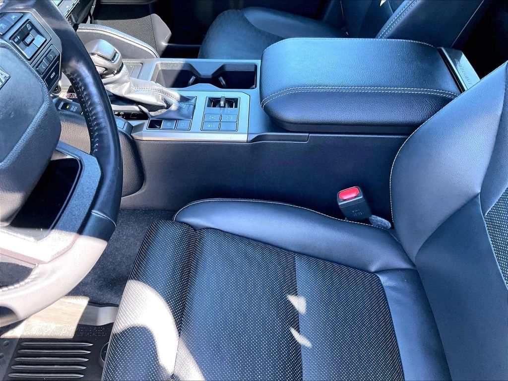 2025 Toyota Land Cruiser — photo 20