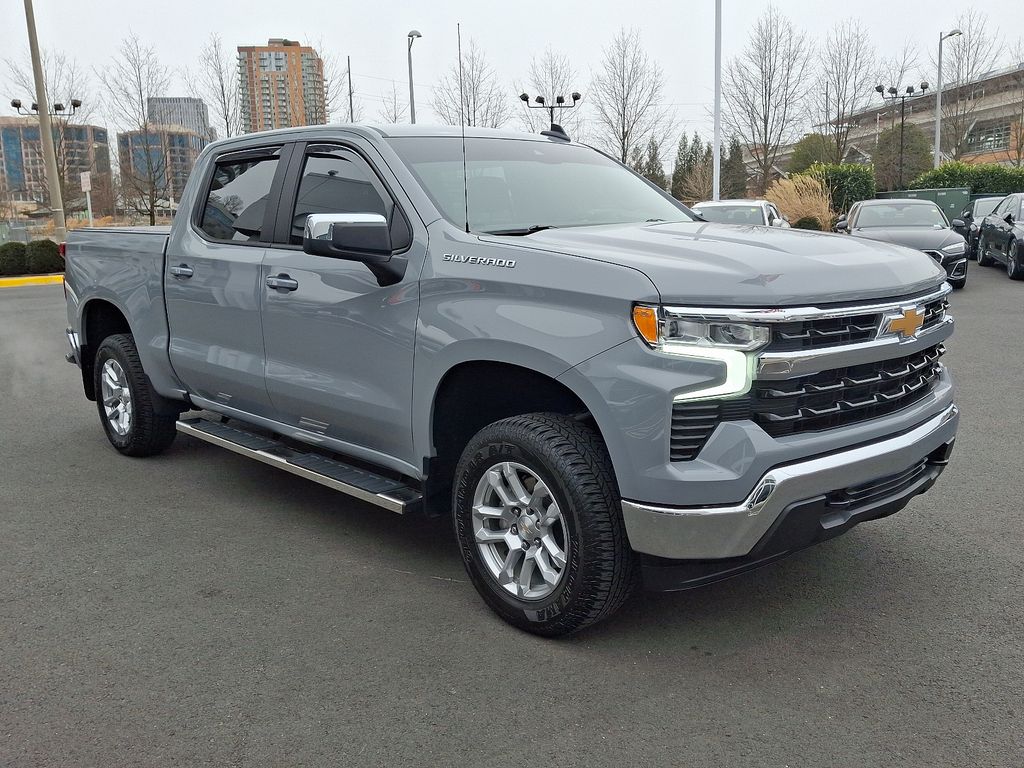 2024 Chevrolet Silverado 1500 LT 3