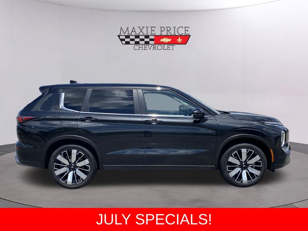Used 2025 Mitsubishi Outlander SUV