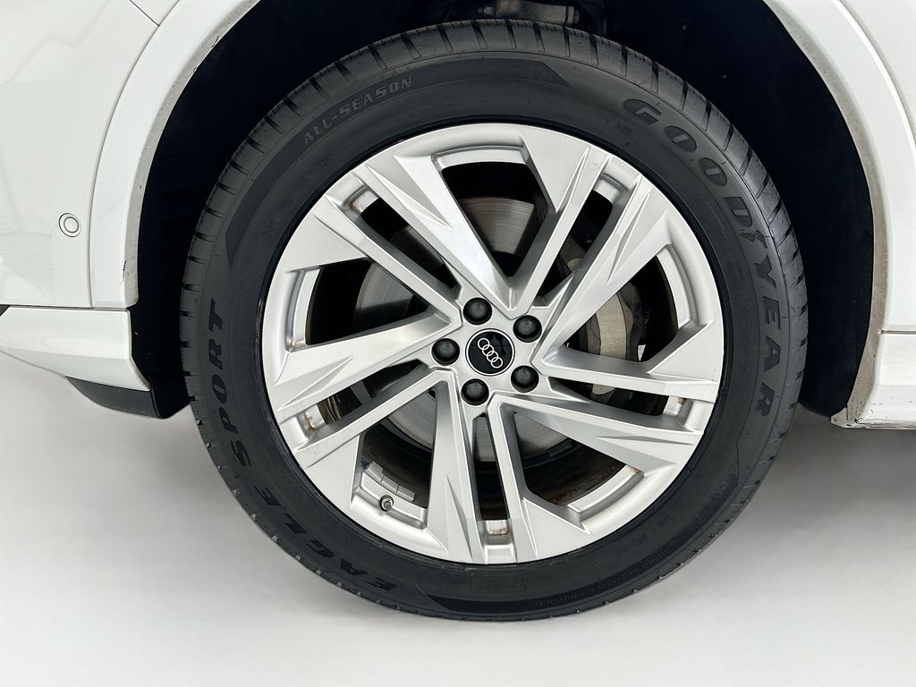 Thumbnail: 2023 Audi Q7 - 29