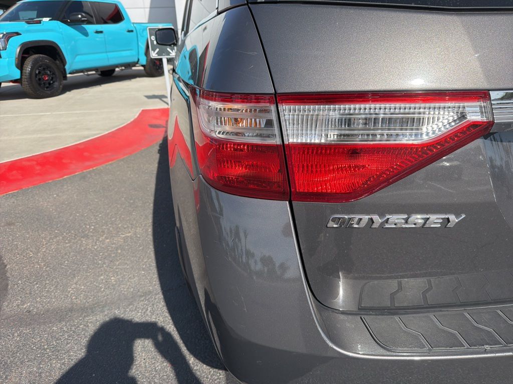 Thumbnail: 2013 Honda Odyssey - 10