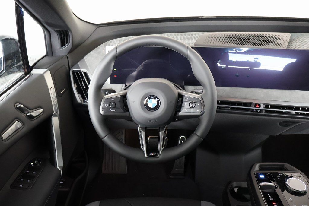 Thumbnail: 2026 BMW iX - 3