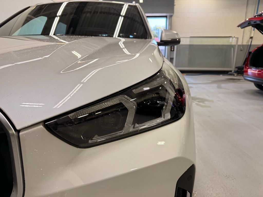 Thumbnail: 2023 BMW X1 - 9