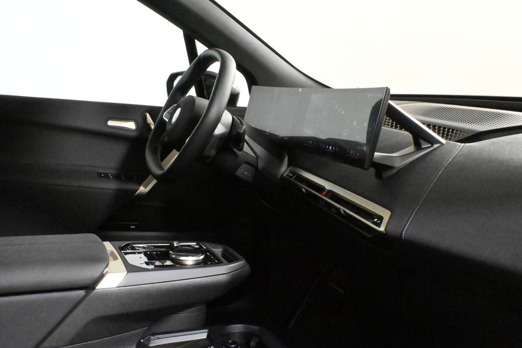 Thumbnail: 2025 BMW iX - 32