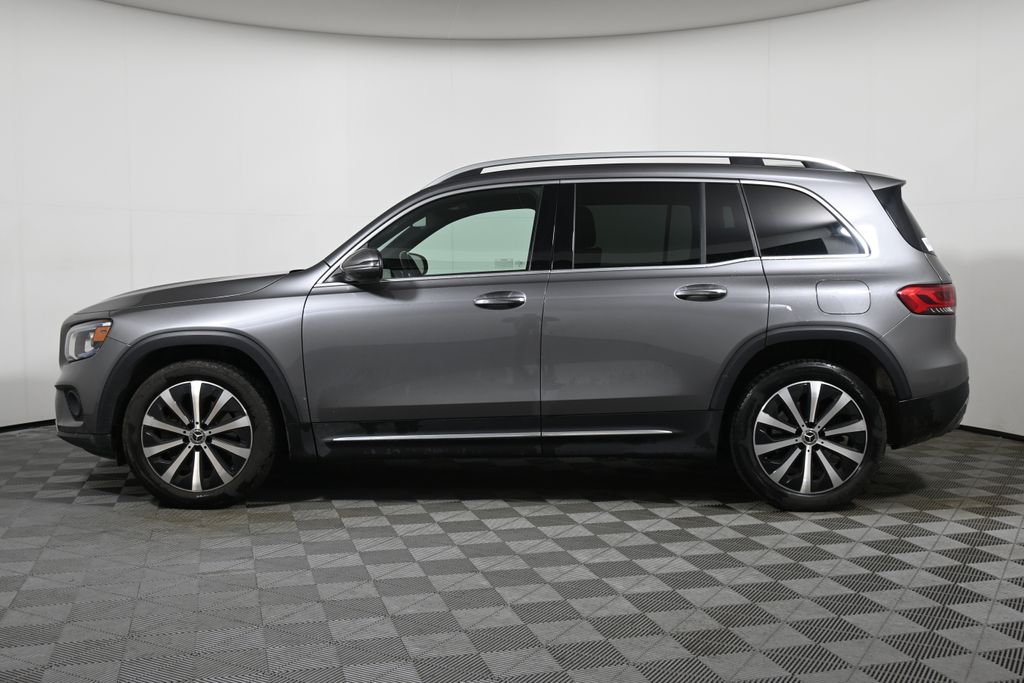 Thumbnail: 2022 Mercedes-Benz GLB - 2