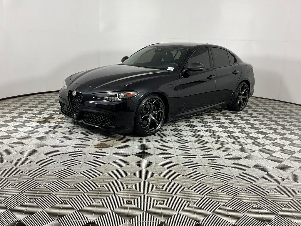 2023 Alfa Romeo Giulia Estrema RWD