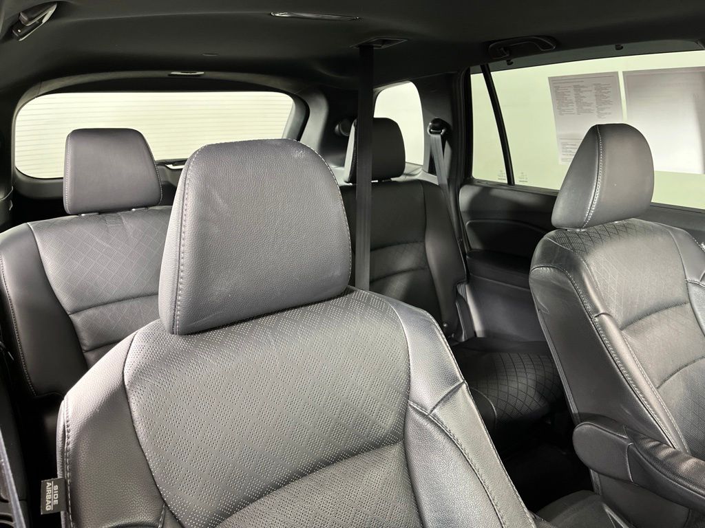 Thumbnail: 2020 Honda Passport - 10