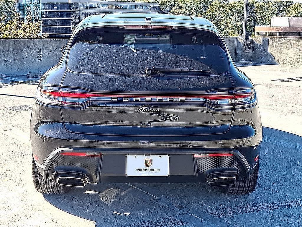Thumbnail: 2025 Porsche Macan - 3