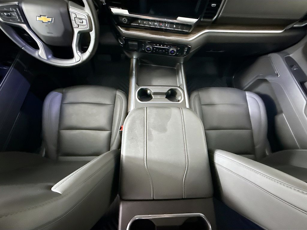 Thumbnail: 2025 Chevrolet Silverado 2500 - 16