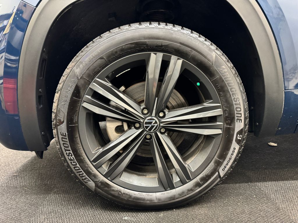 2021 Volkswagen Atlas Cross Sport 3.6L V6 SE w/Technology R-Line