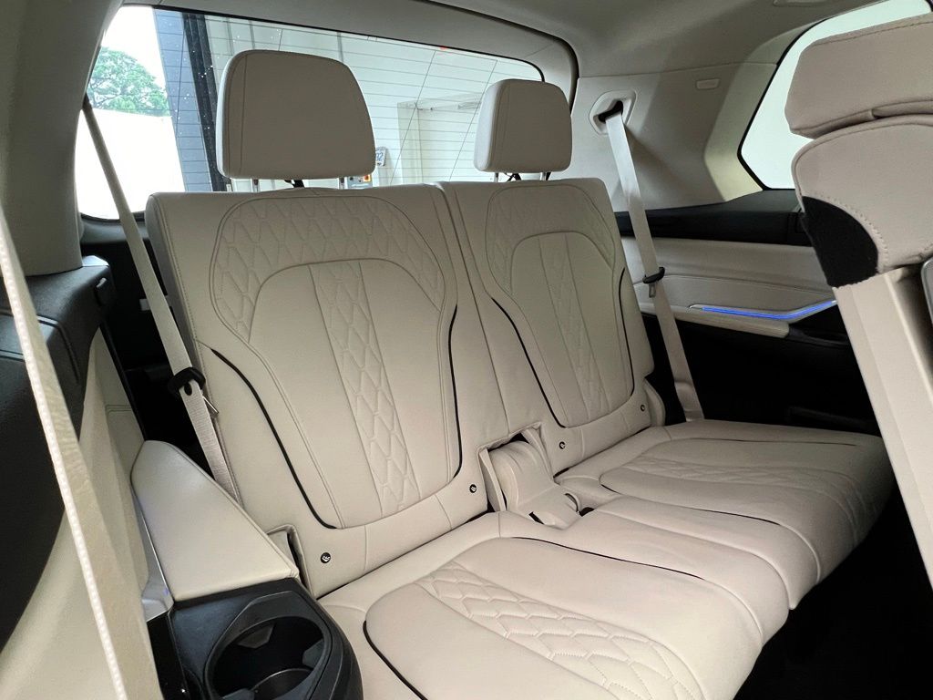 Thumbnail: 2022 BMW X7 - 9