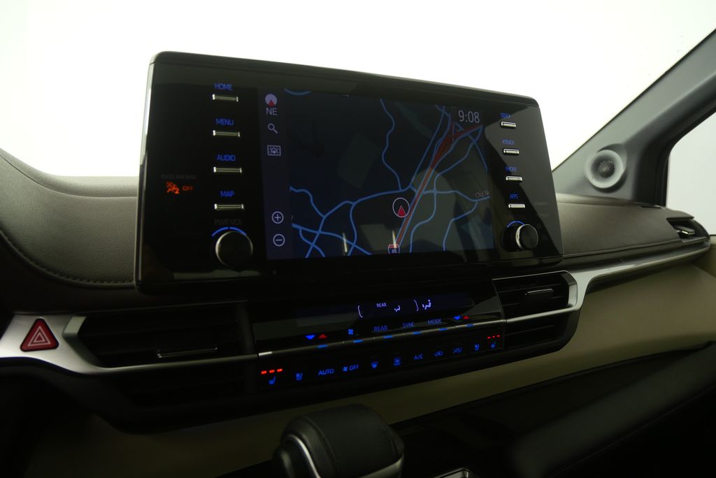 Thumbnail: 2022 Toyota Sienna - 25