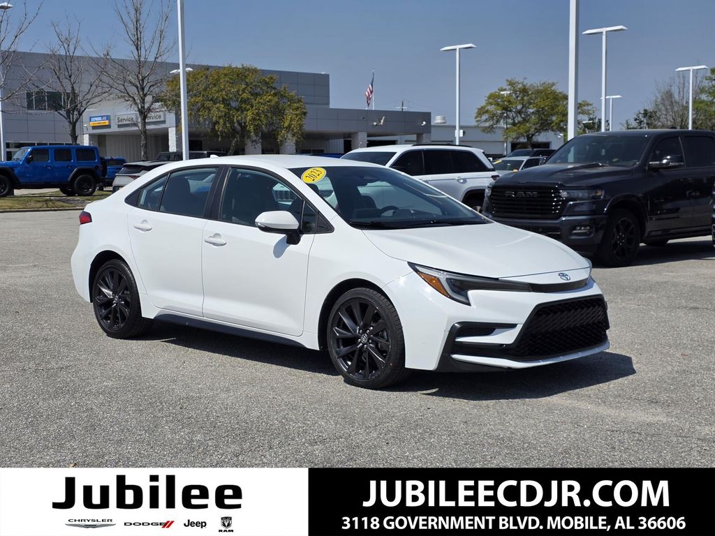 2023 Toyota Corolla SE FWD
