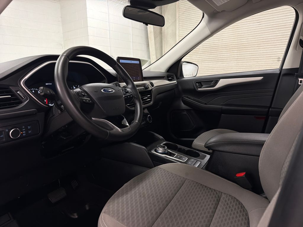 Certified Used 2022 White Ford SE image 6