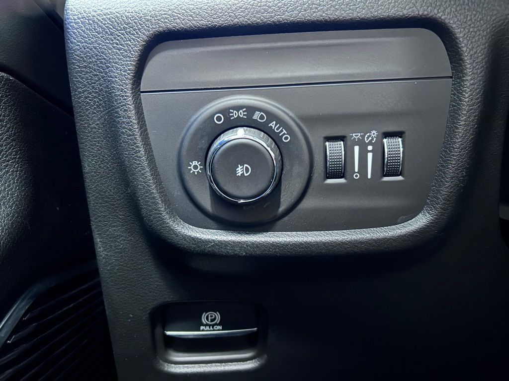 used 2023 Jeep Grand Cherokee L car, priced at $39,239