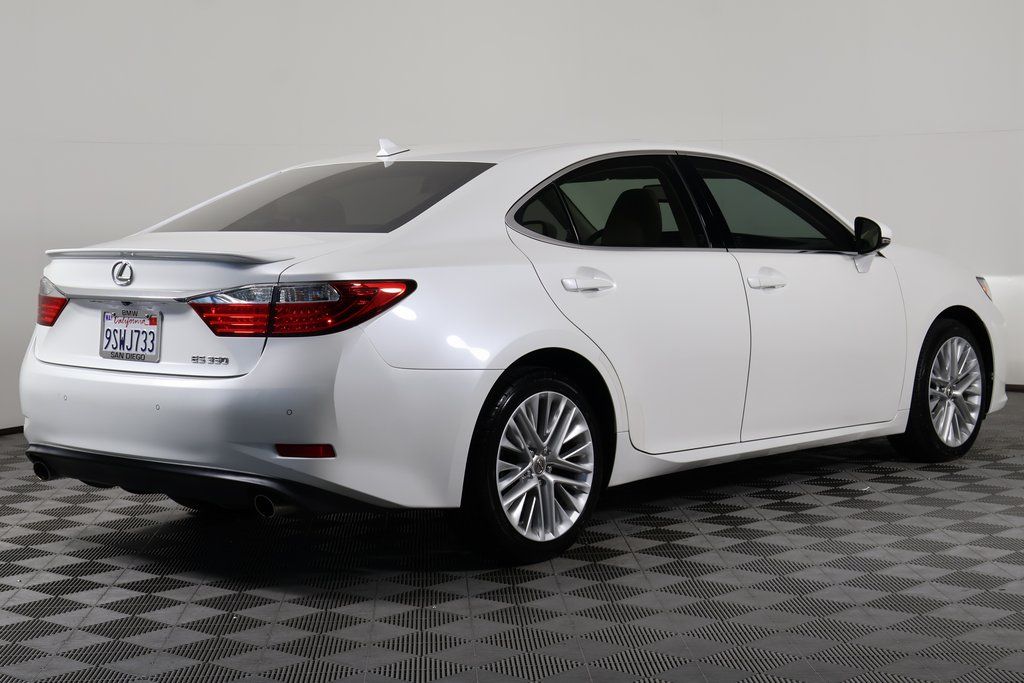 Thumbnail: 2014 Lexus ES - 4