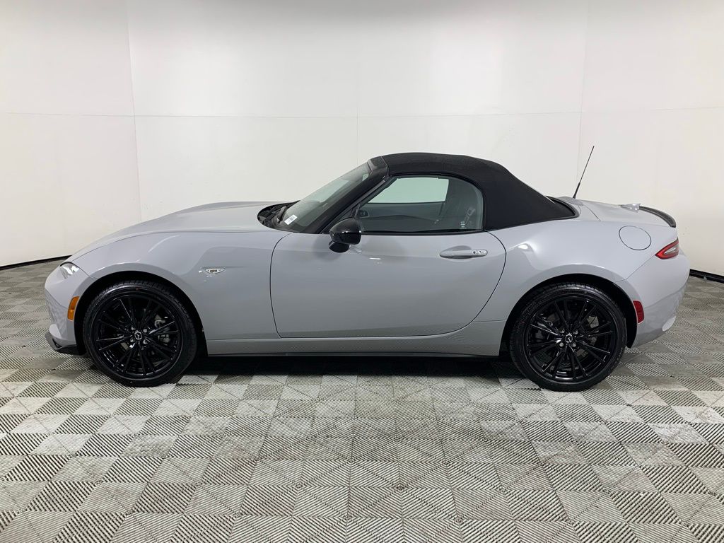 2025 Mazda MX-5 Miata Miata photo 3