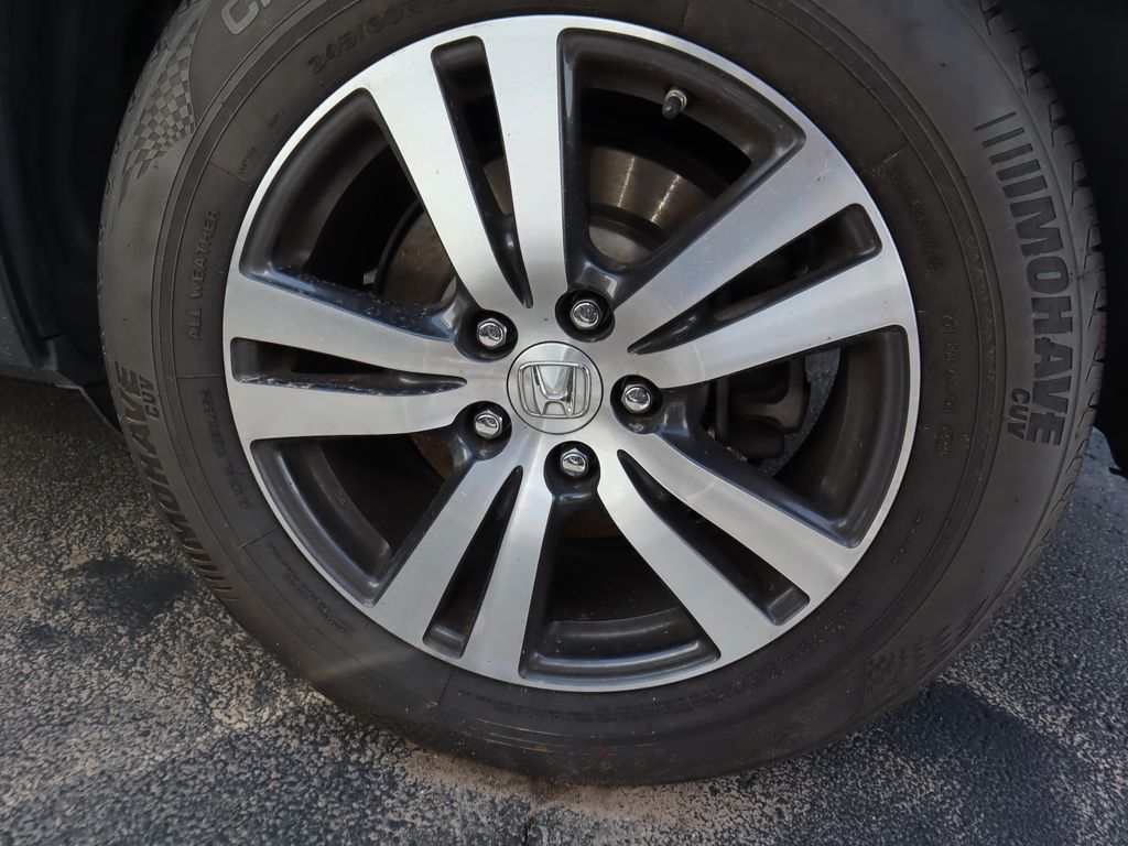 Thumbnail: 2018 Honda Pilot - 18