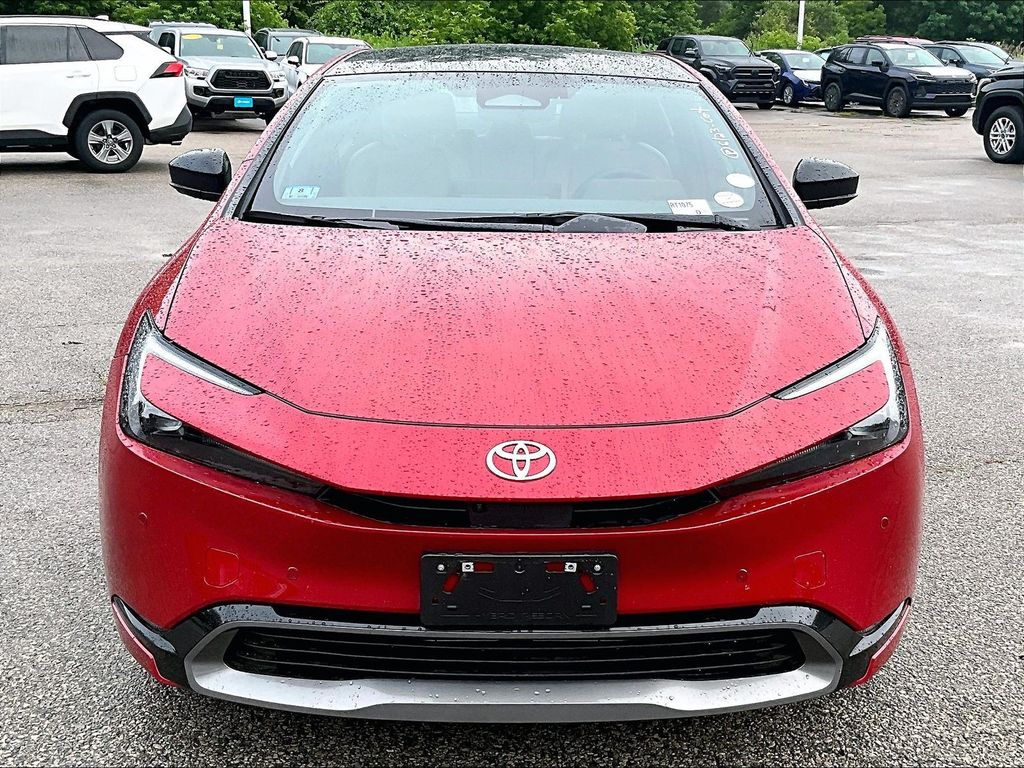 2024 Toyota Prius — photo 2