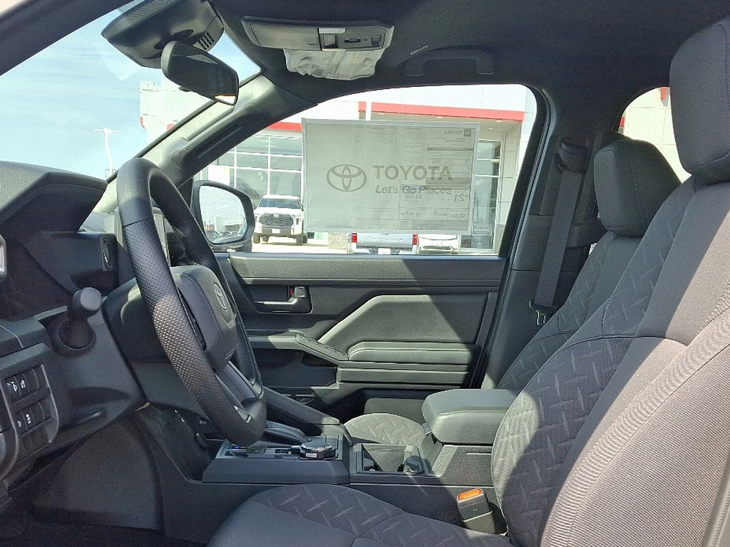 2025 Toyota Tacoma SR 8