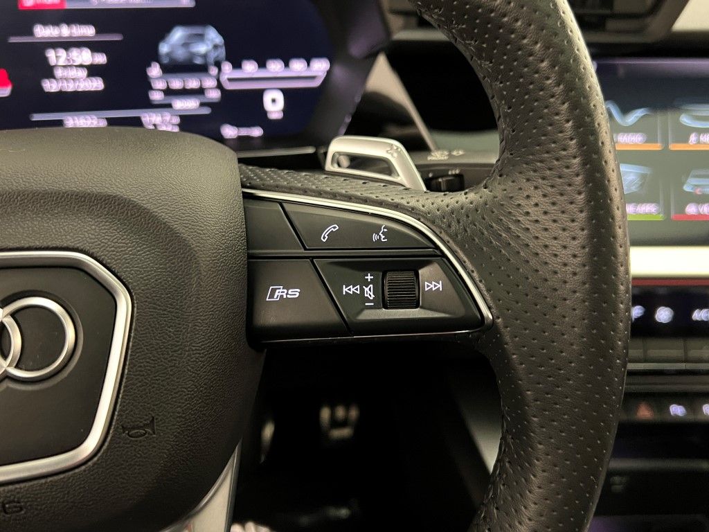 Thumbnail: 2022 Audi RS 3 - 32