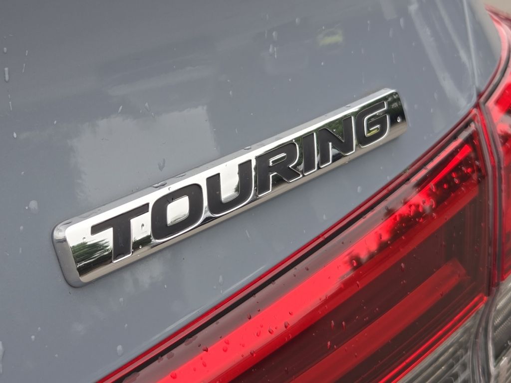 Used 2023 Black Honda Touring image 17