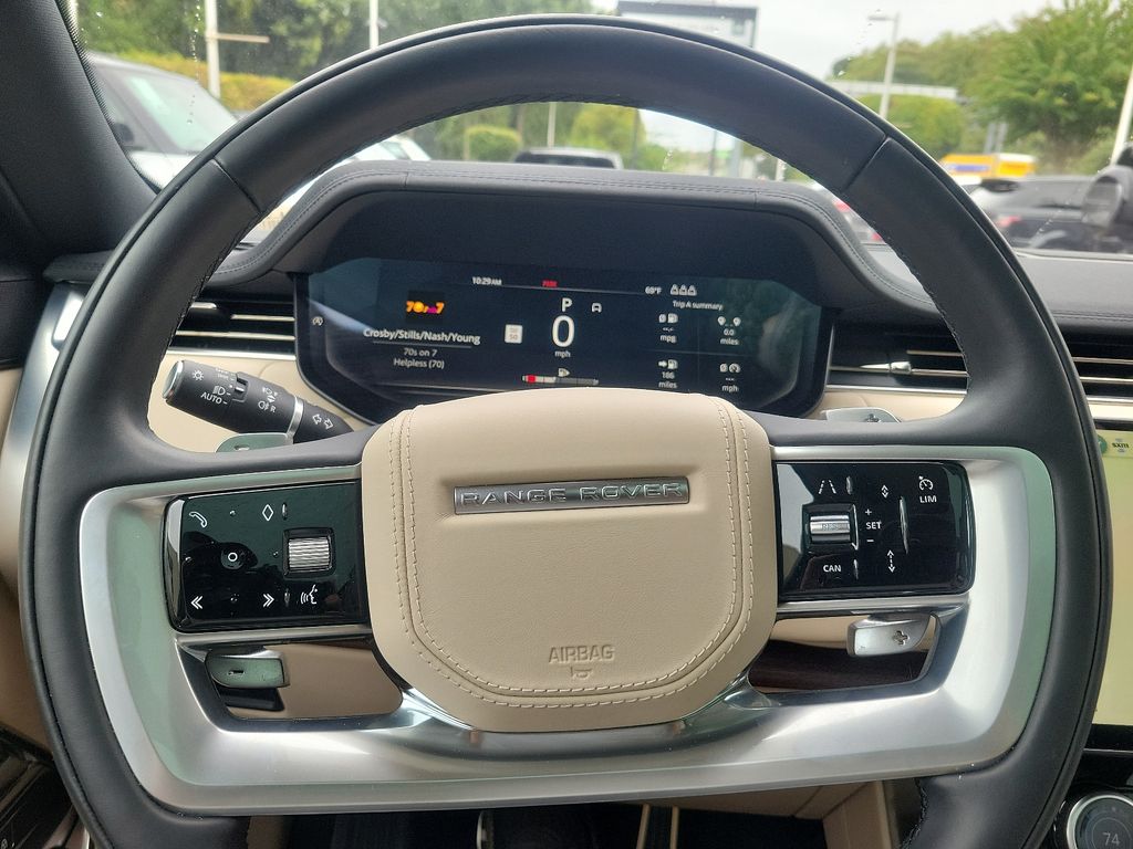 2023 Land Rover Range Rover SE 26