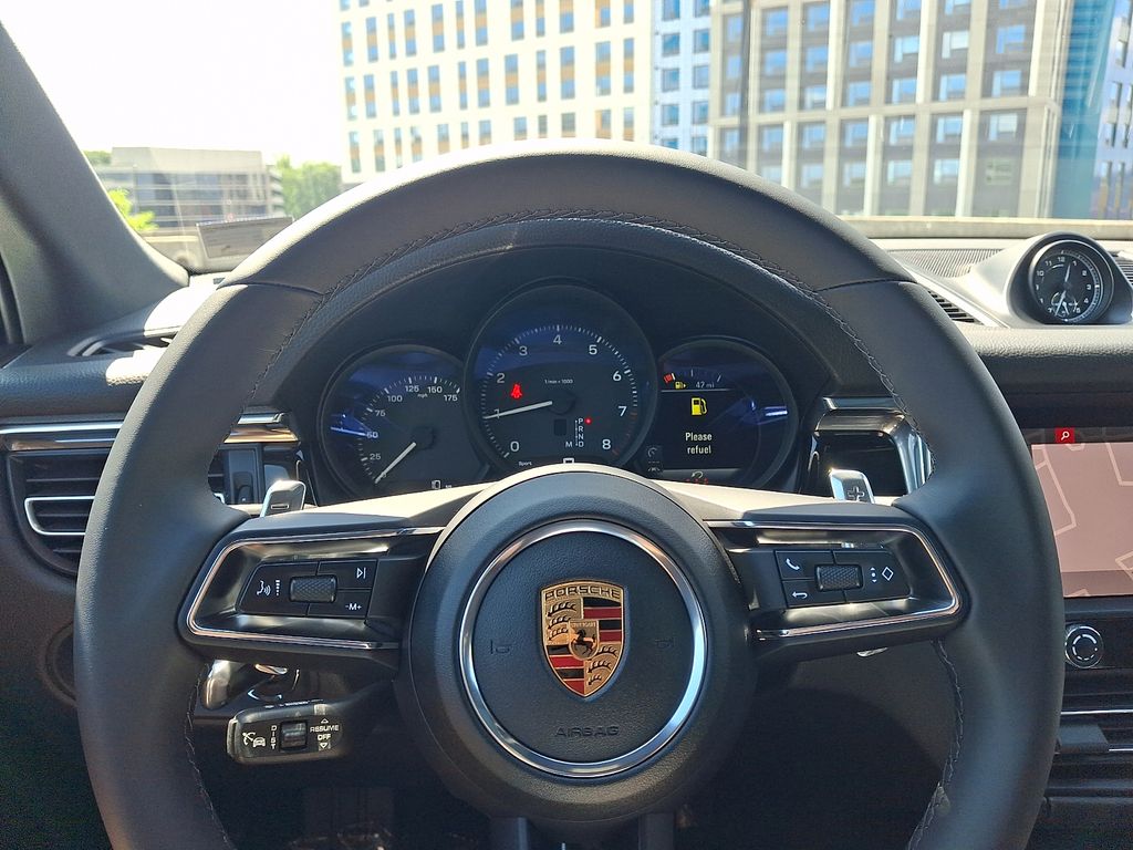 Thumbnail: 2026 Porsche Macan - 22