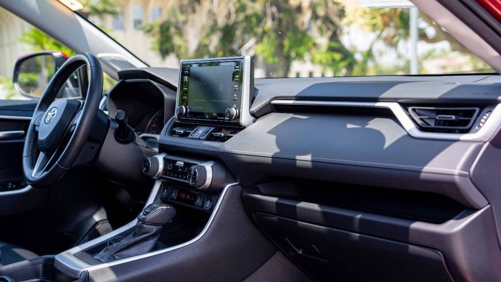 Used 2020 Toyota RAV4 XLE Premium 4D Sport Utility