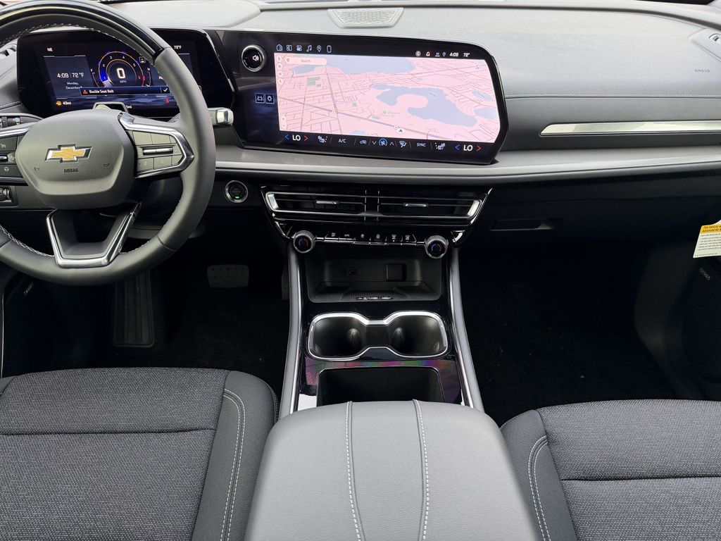 new 2026 Chevrolet Traverse car, priced at $42,995