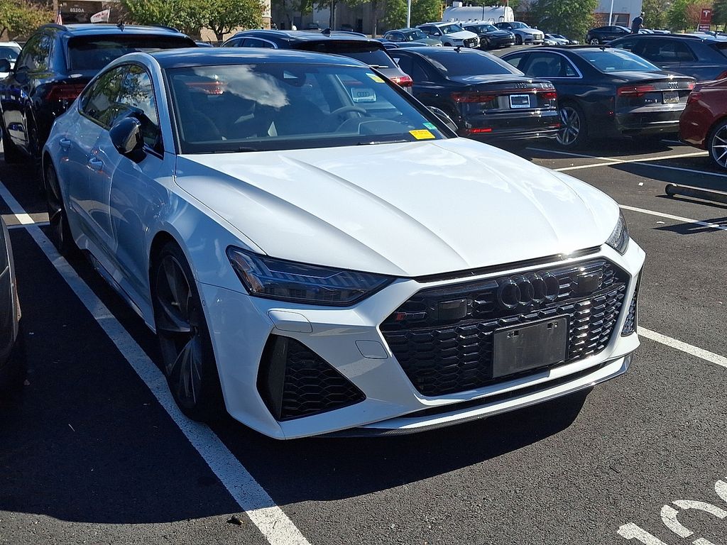 Thumbnail: 2023 Audi RS 7 - 3