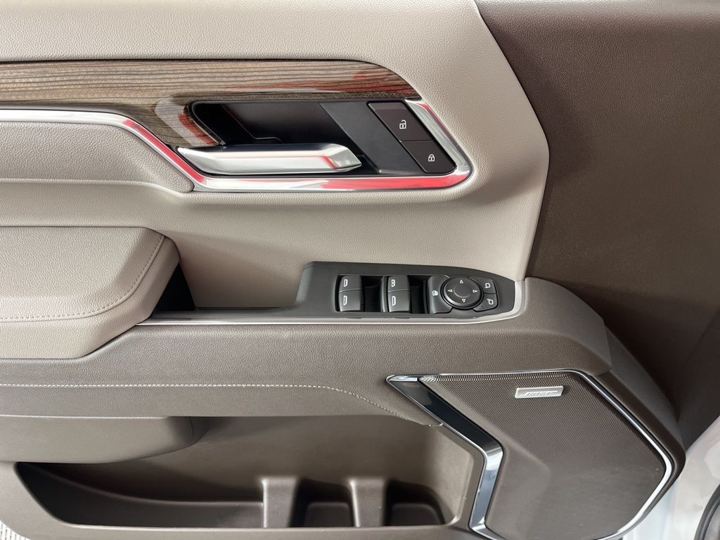 Thumbnail: 2026 Chevrolet Silverado 1500 - 28