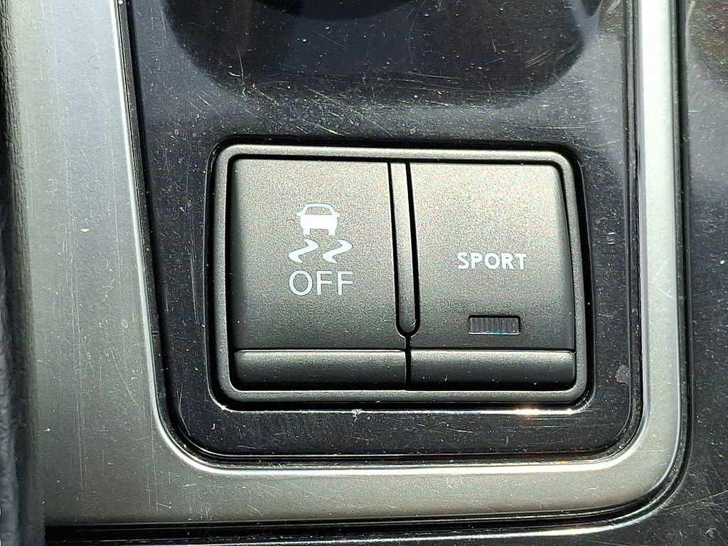 2023 Nissan Maxima — photo 25