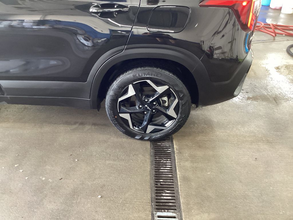 Used 2025 Kia Seltos SUV