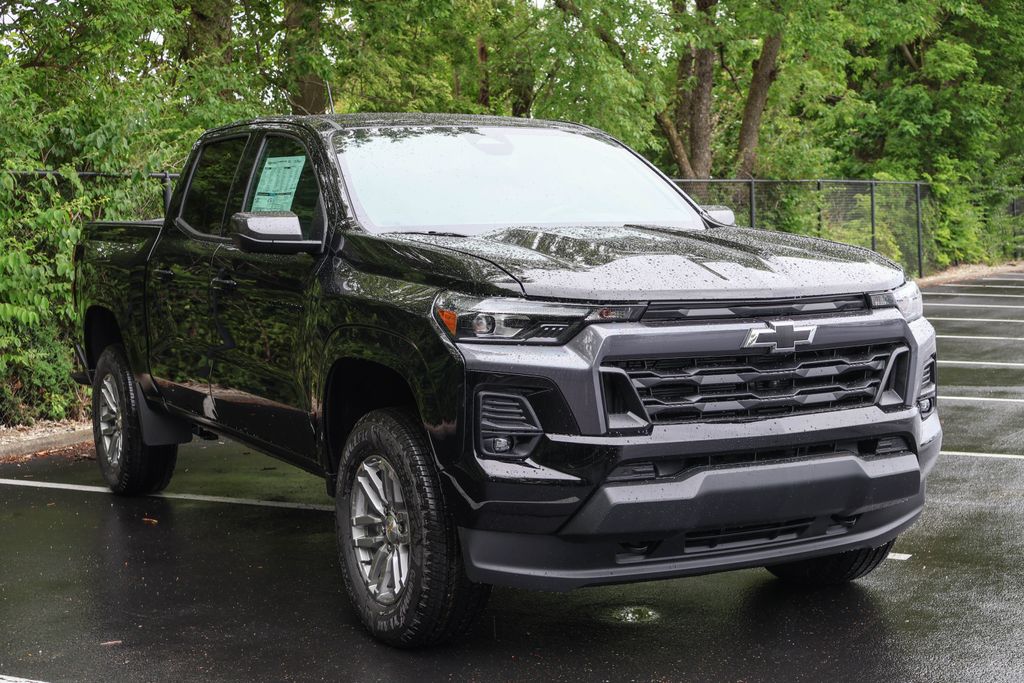 2024 Chevrolet Colorado LT 10