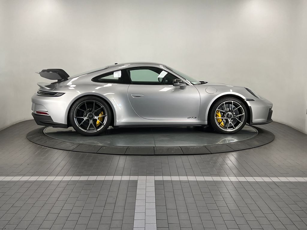 Thumbnail: 2022 Porsche 911 - 8