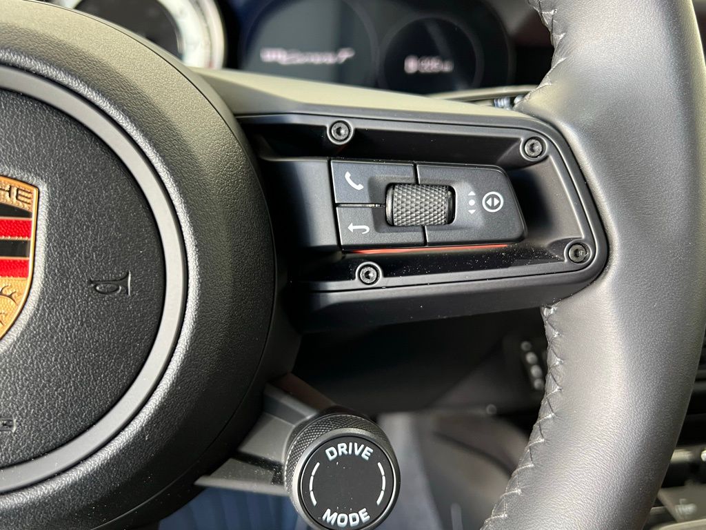 Thumbnail: 2024 Porsche 911 - 8