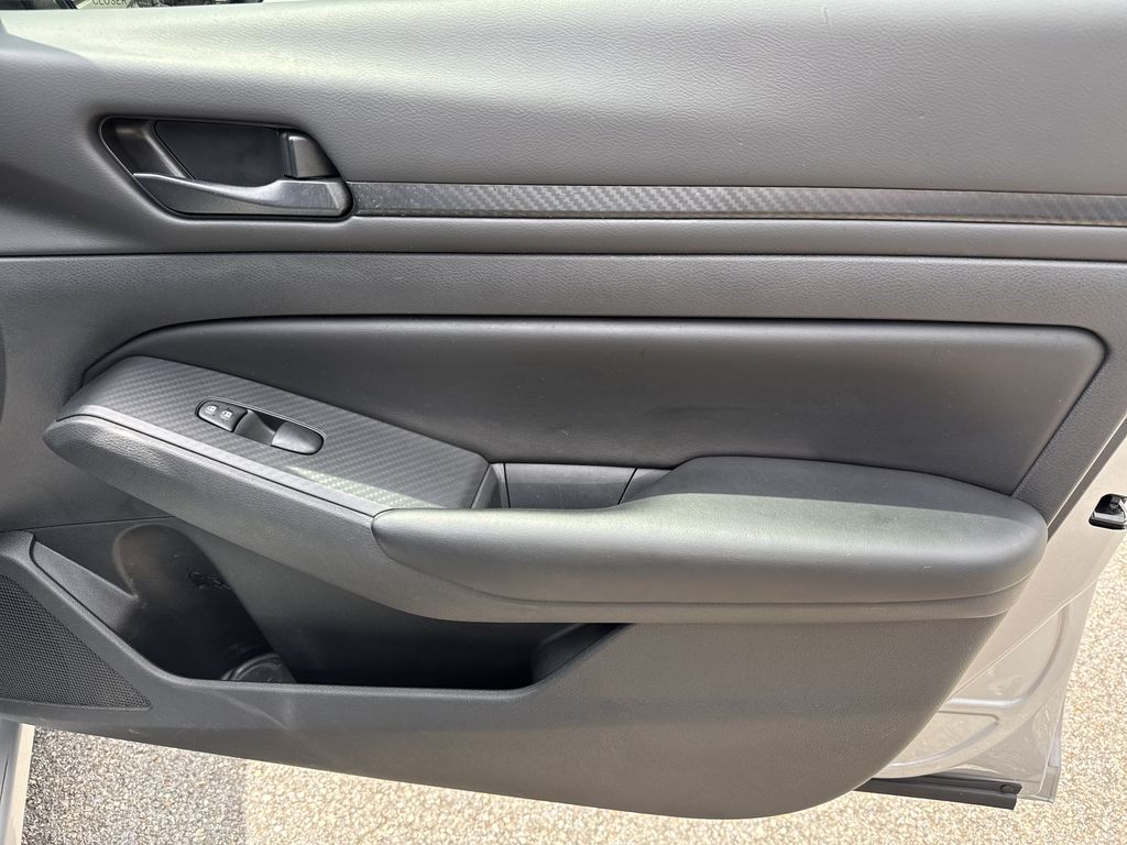 Used 2024 Nissan Altima Sedan