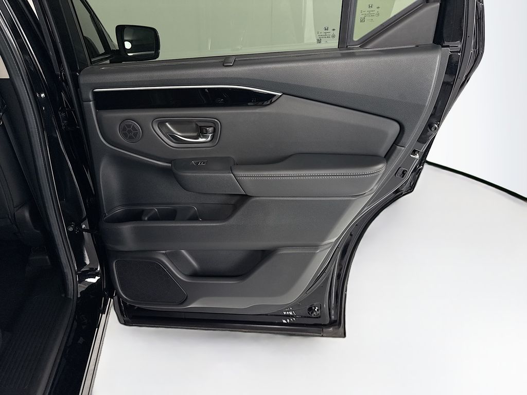 Thumbnail: 2024 Honda Pilot - 28